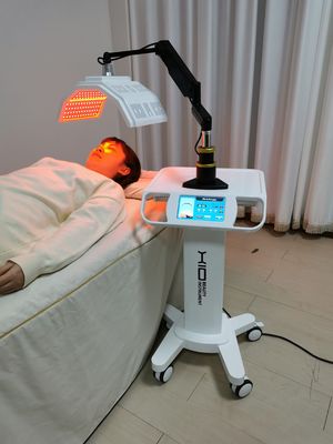 의학적인 클리닉을 위한 상업적 LED 라이트 얼굴 치료 PDT 기계